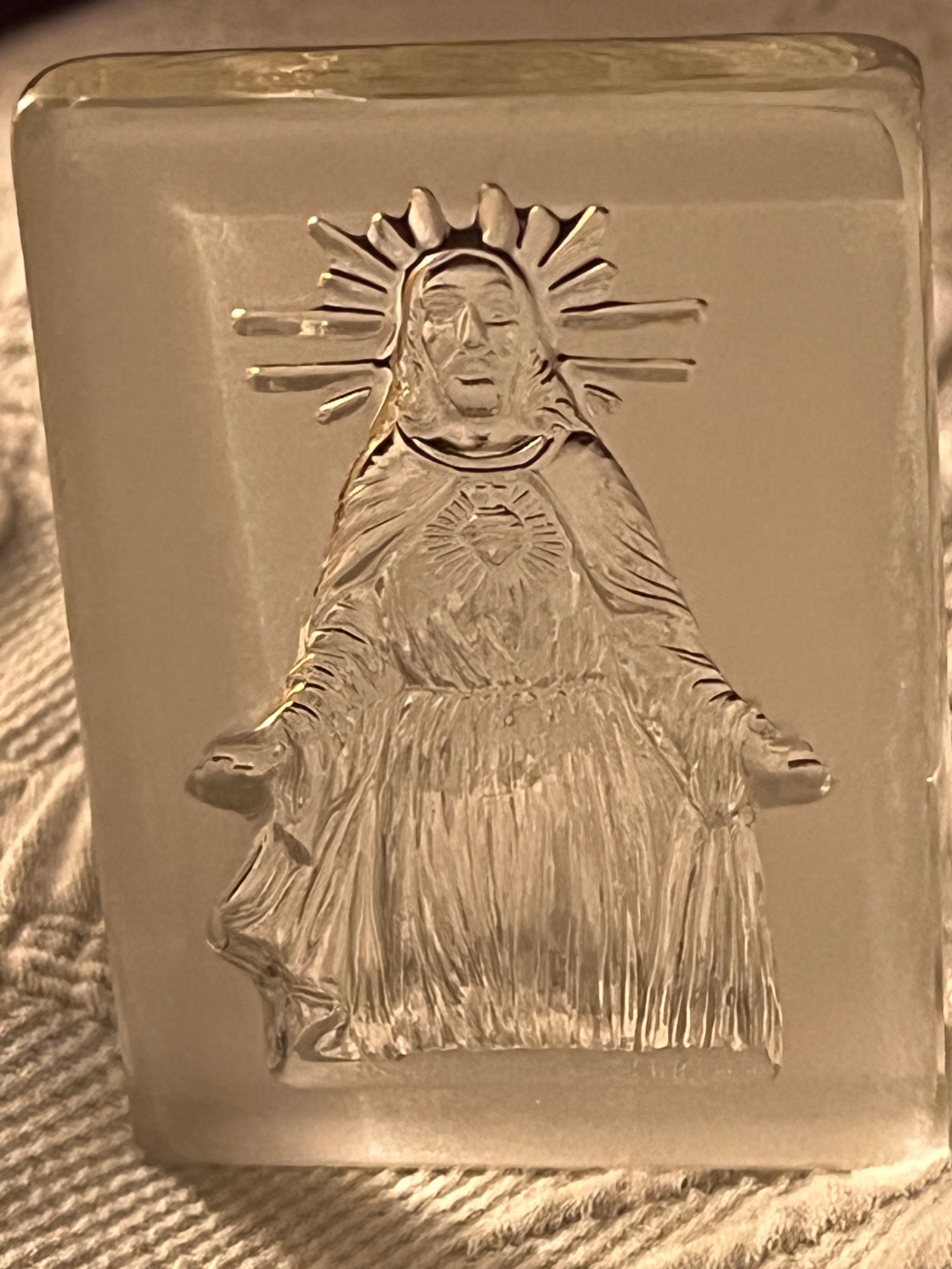 Vintage Sacred Heart of Jesus Glass Art Paperweight | Etched Clear Crystal Figurine | Religious Icon Home Décor