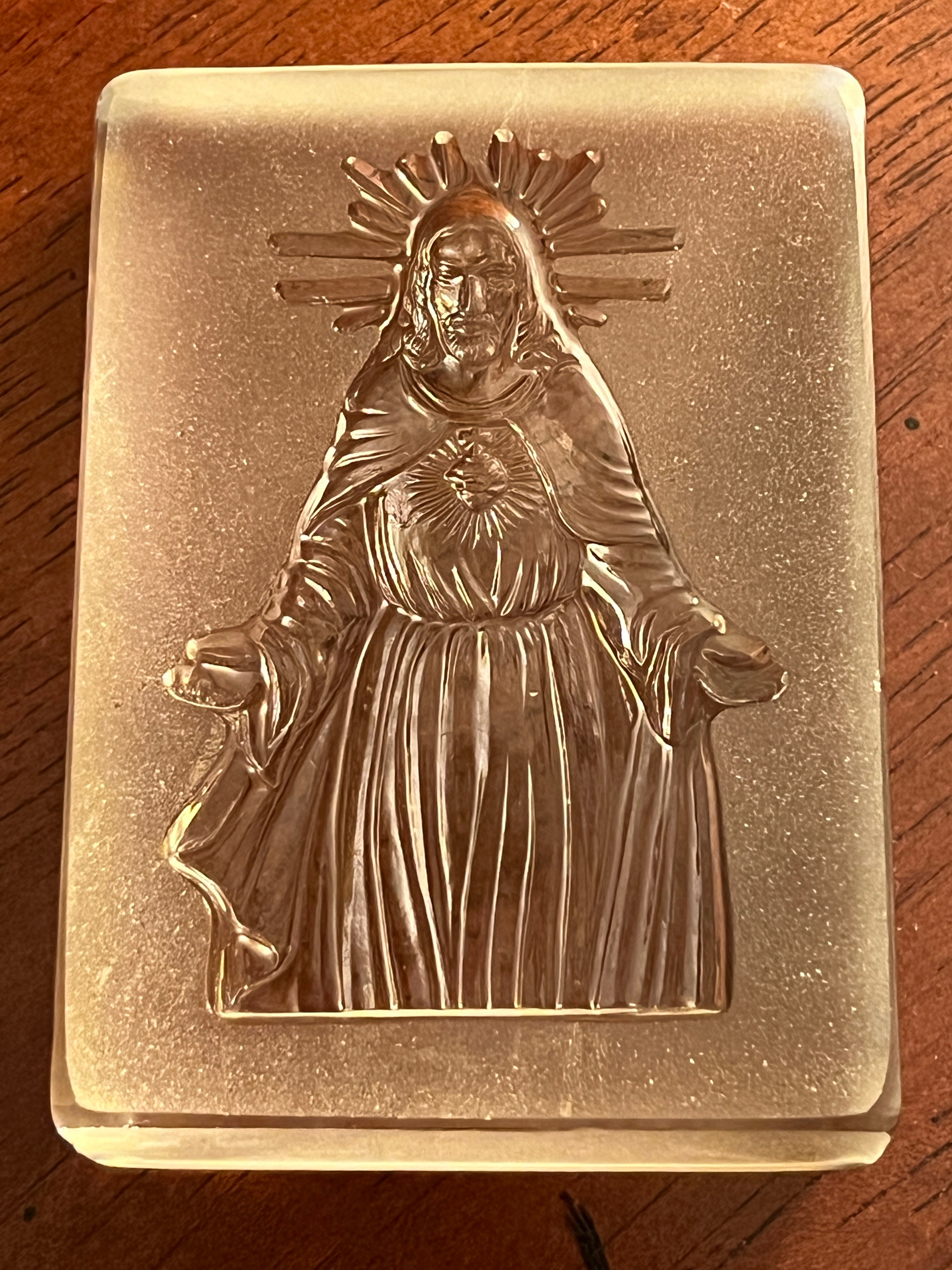 Vintage Sacred Heart of Jesus Glass Art Paperweight | Etched Clear Crystal Figurine | Religious Icon Home Décor