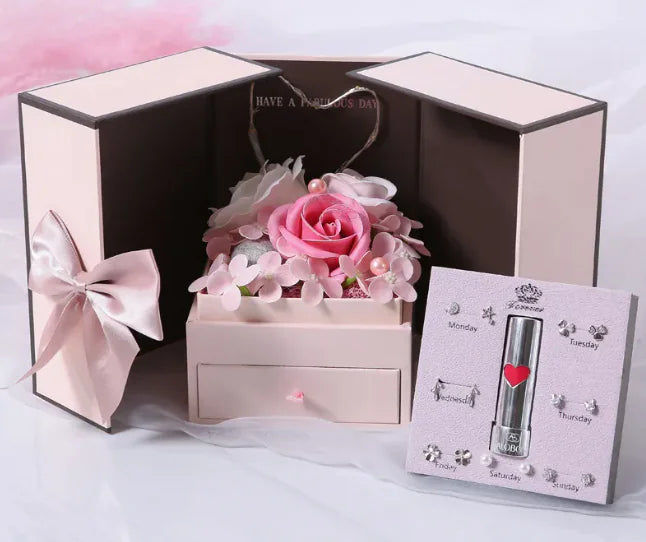 Elegant Jewelry Box with Preserved Rose: A Gift of Timeless Beauty