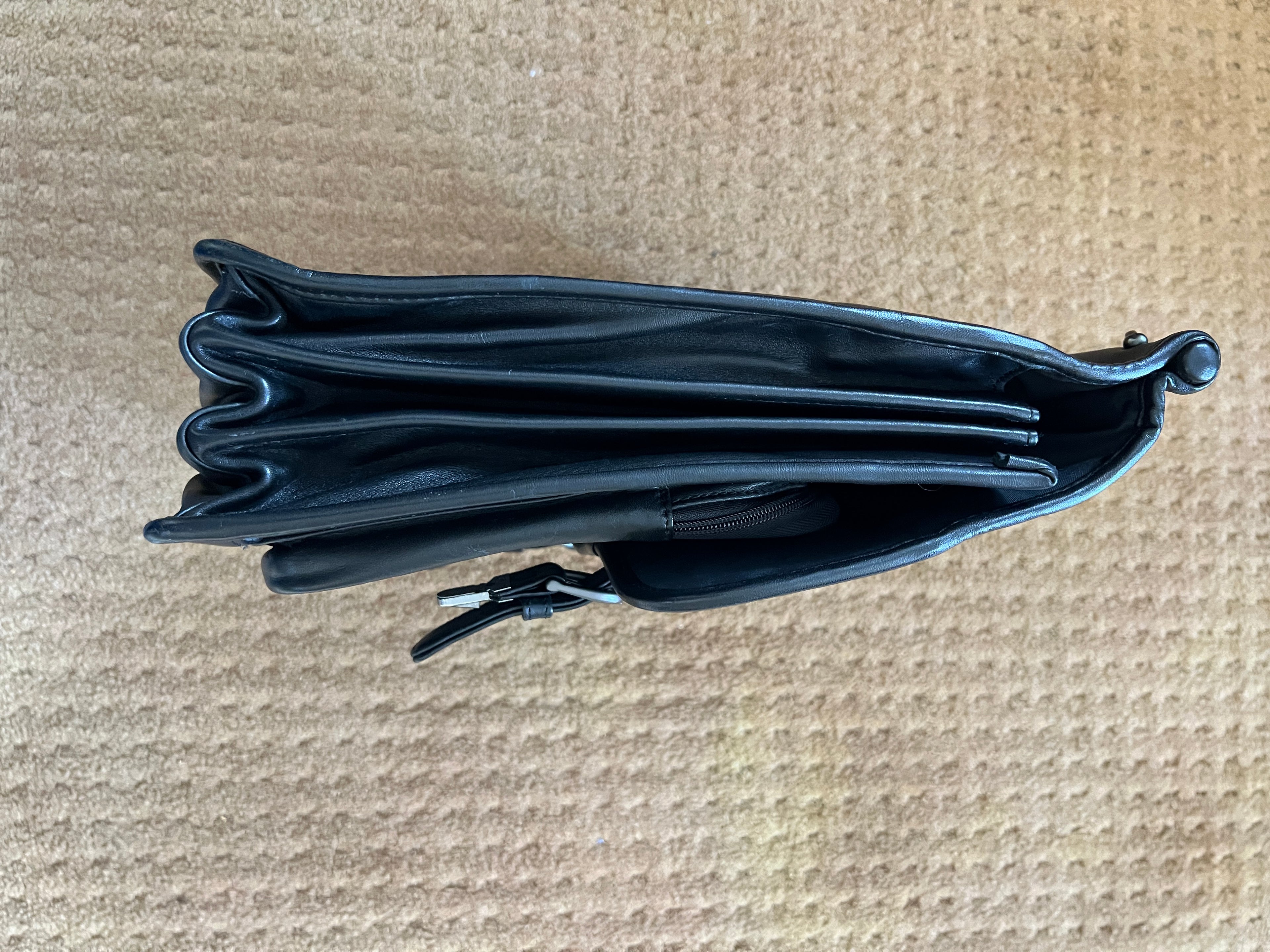 Kenneth Cole New York Large Black Leather Briefcase (Vintage Early 2000s)