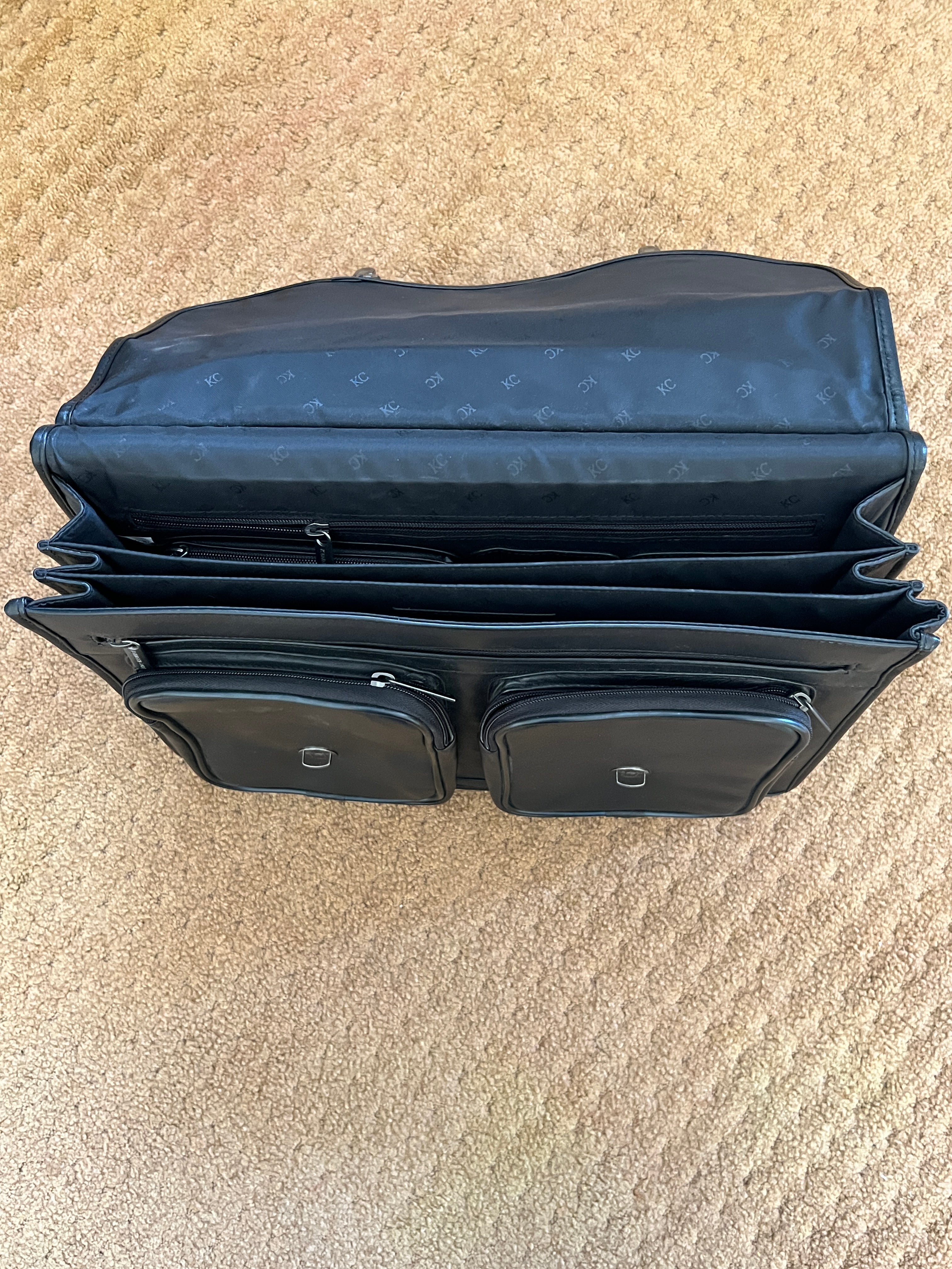 Kenneth Cole New York Large Black Leather Briefcase (Vintage Early 2000s)