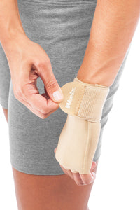 Mueller Arthritis Relief Compression Gloves - Fingerless Wrist Support for Carpal Tunnel, Arthritis & Joint Pain - Beige, Small/Medium