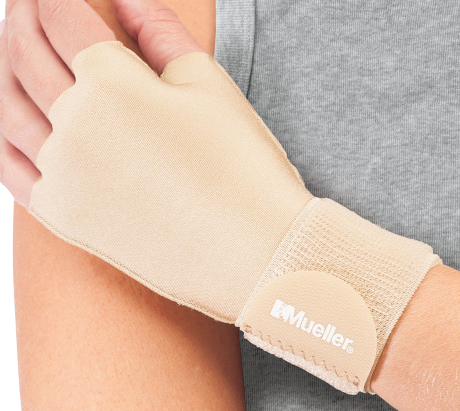Mueller Arthritis Relief Compression Gloves - Fingerless Wrist Support for Carpal Tunnel, Arthritis & Joint Pain - Beige, Small/Medium
