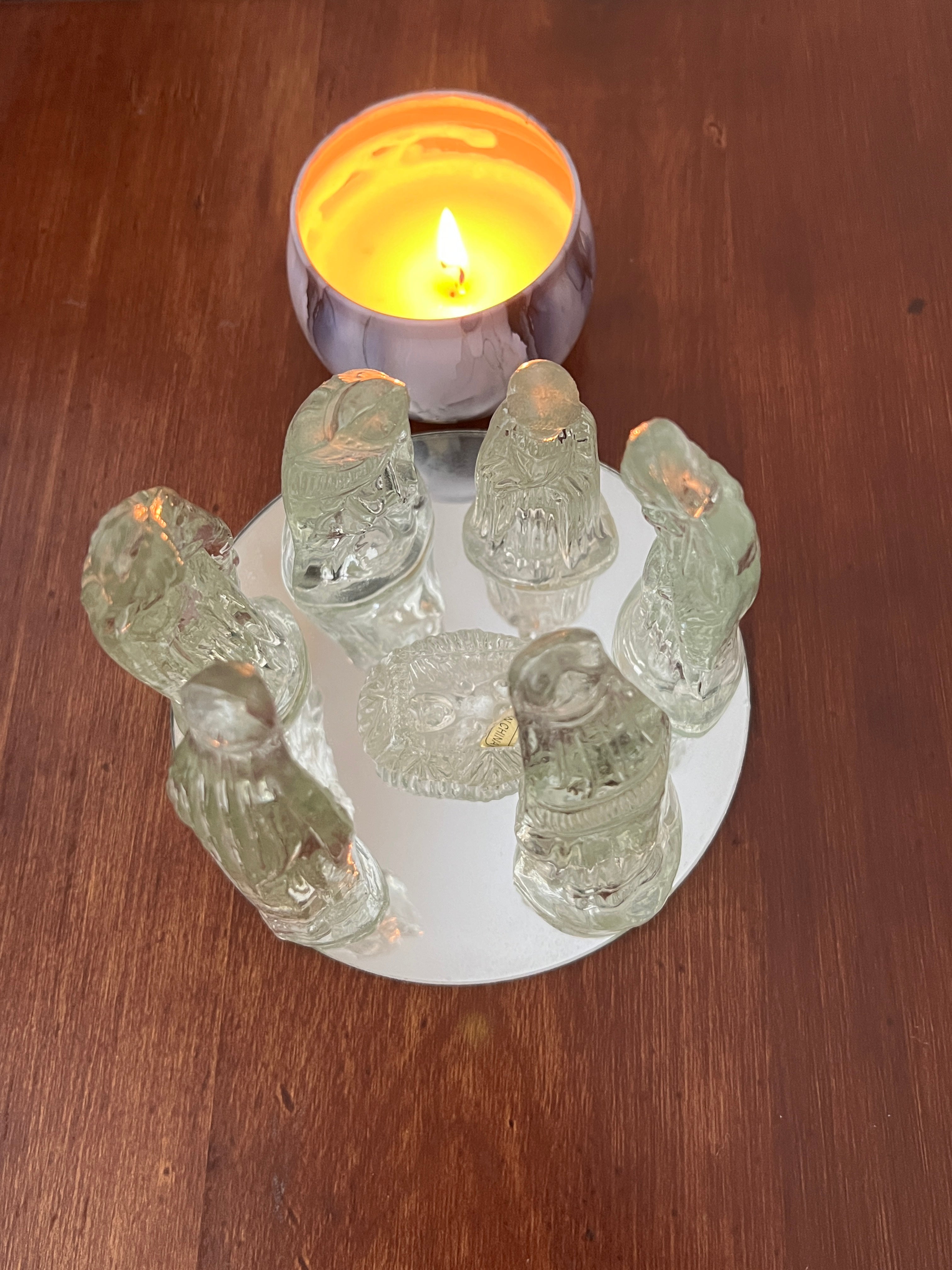 7-Piece Sparkling Vintage 1980s Clear Glass Nativity Set with Mirror Base - Windsor Collection