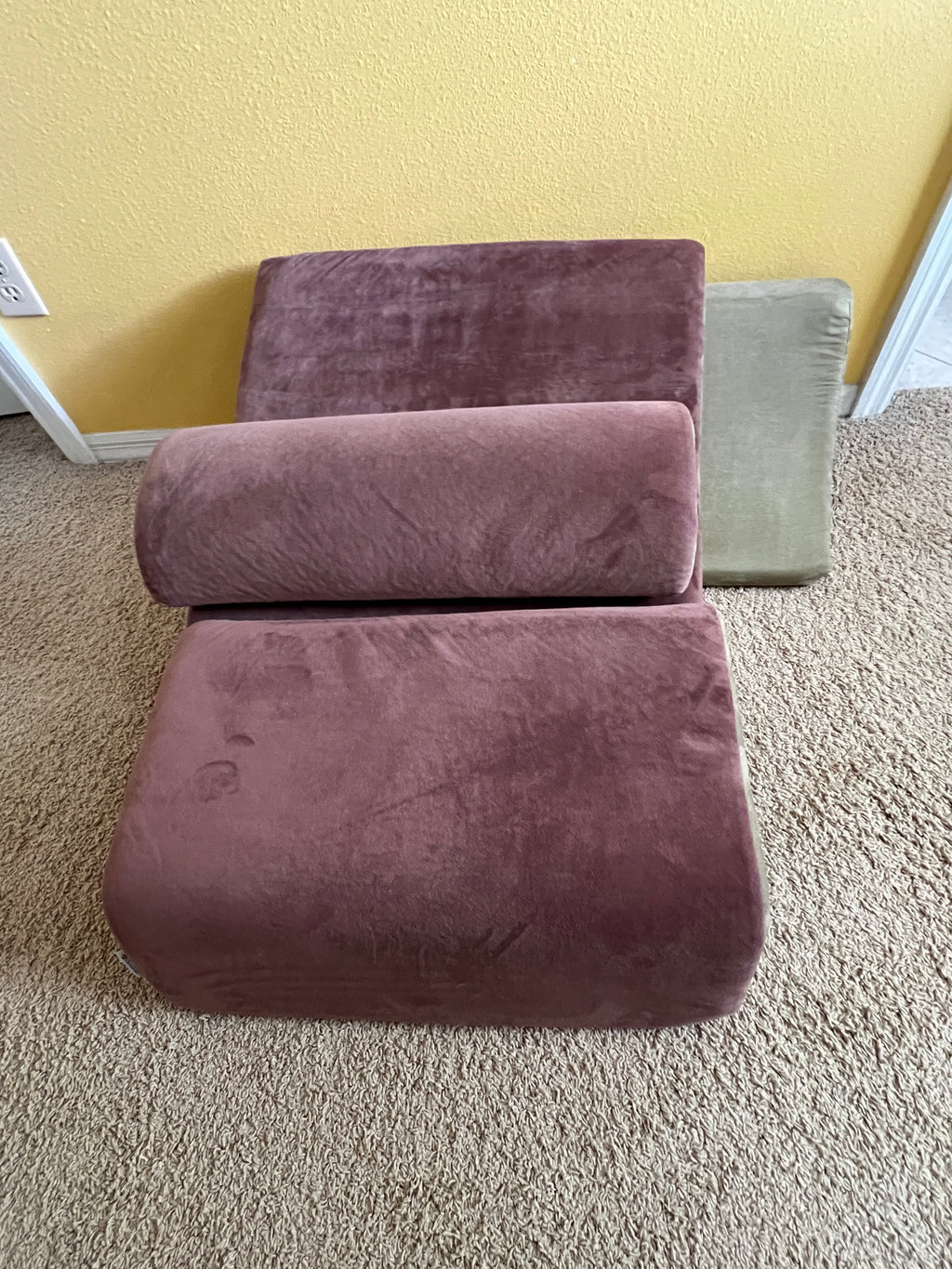 Ultimate Comfort & Relief: Avana 4-Piece Zero Gravity Bed Wedge Pillow System in Mocha-Sage