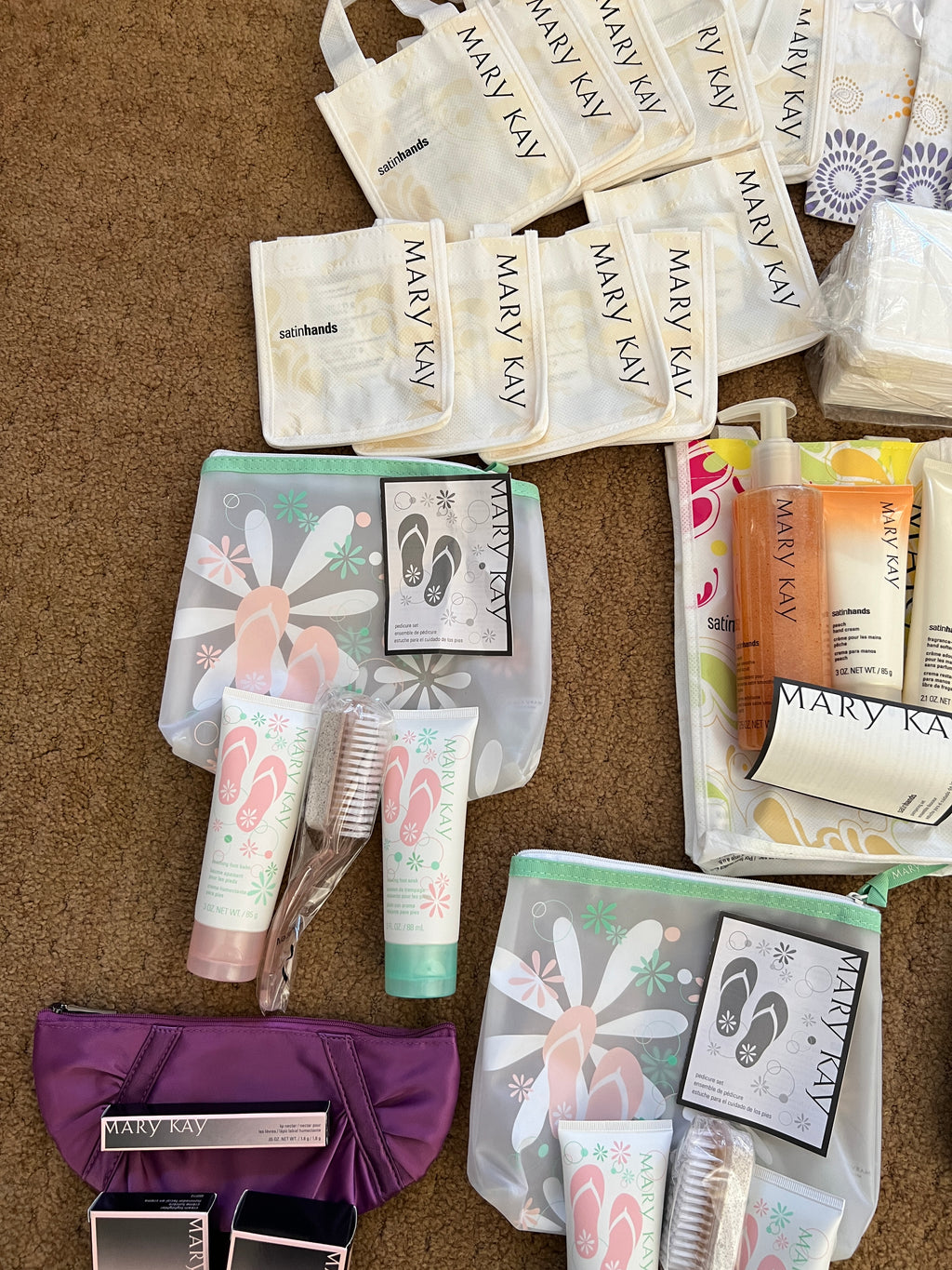 Mary Kay Deluxe Gift Collection - Satin Hands, Pedicure Sets, Coconut Lime & Accessories Bundle