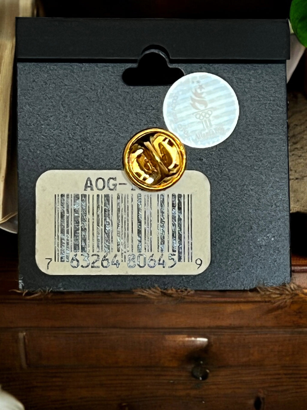 Authentic Atlanta 1996 Olympics 100 Years Torch Lapel Hat Pin • Official ACOG Hologram • USA Collectible Souvenir • Aminco