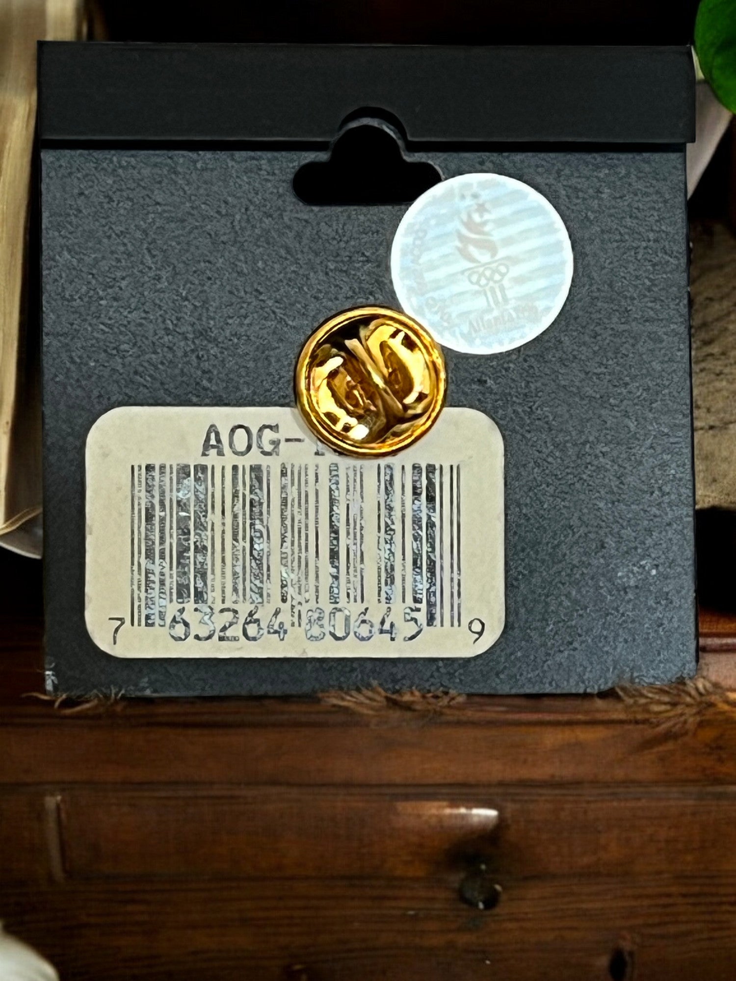 Authentic Atlanta 1996 Olympics 100 Years Torch Lapel Hat Pin • Official ACOG Hologram • USA Collectible Souvenir • Aminco