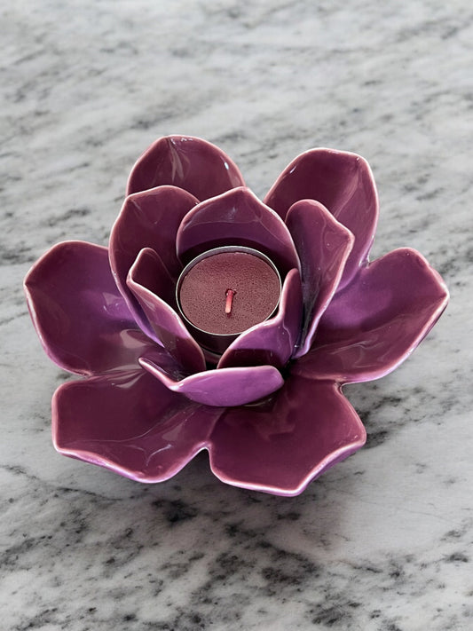 Elegant Lotus Flower Tea Light Holder (Plum/Purple)